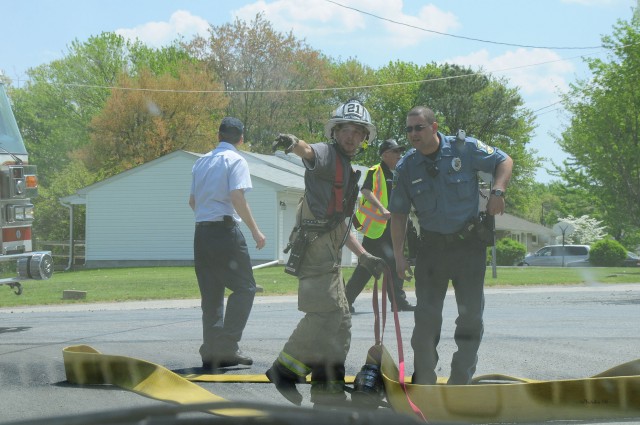 Lieutenant Greg Paxson setting up the Water Supply at the Nottingham Park fire.